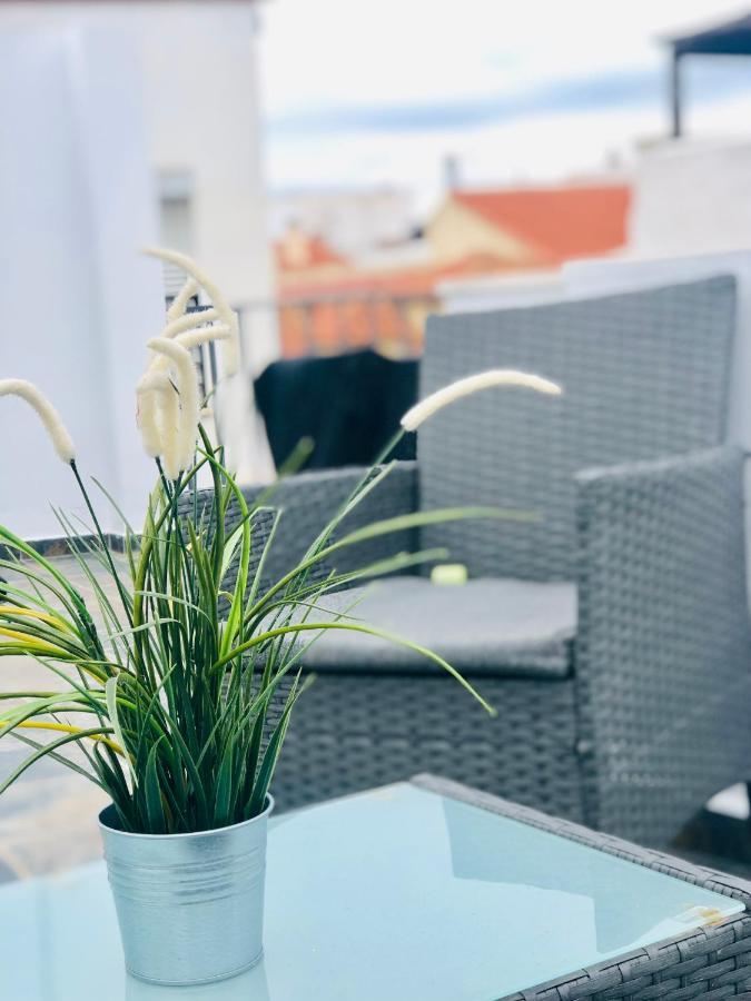 Atico Con Terraza Center City Малага Екстериор снимка